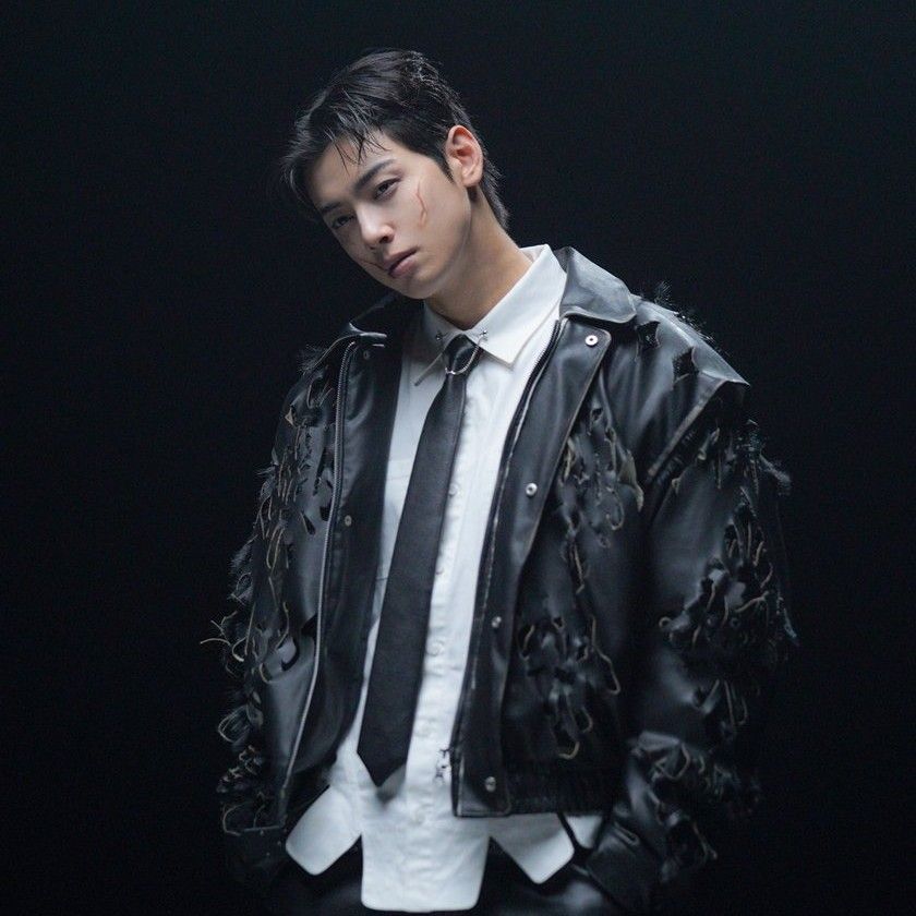 A moment captured by Eunwoo (ASTRO)'s fan