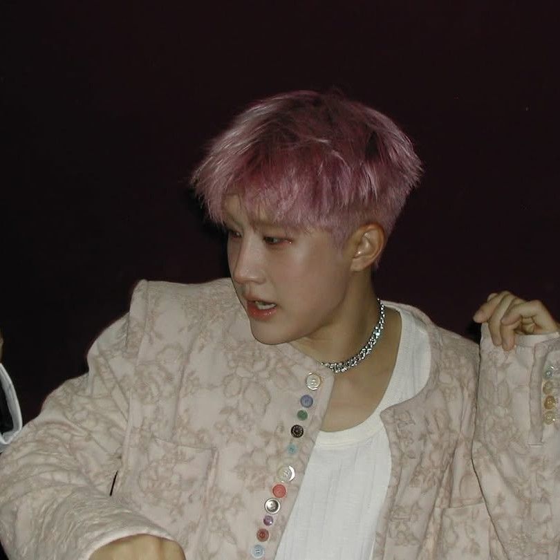 Latest photo of Jinjin (ASTRO)