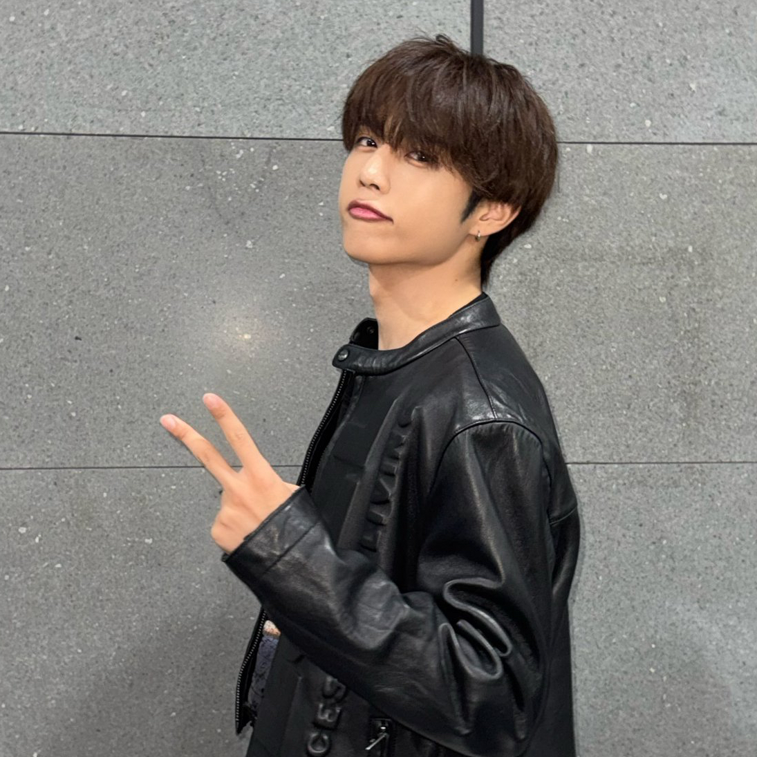 Behind-the-scenes cut of Sunwoo (THE BOYZ)