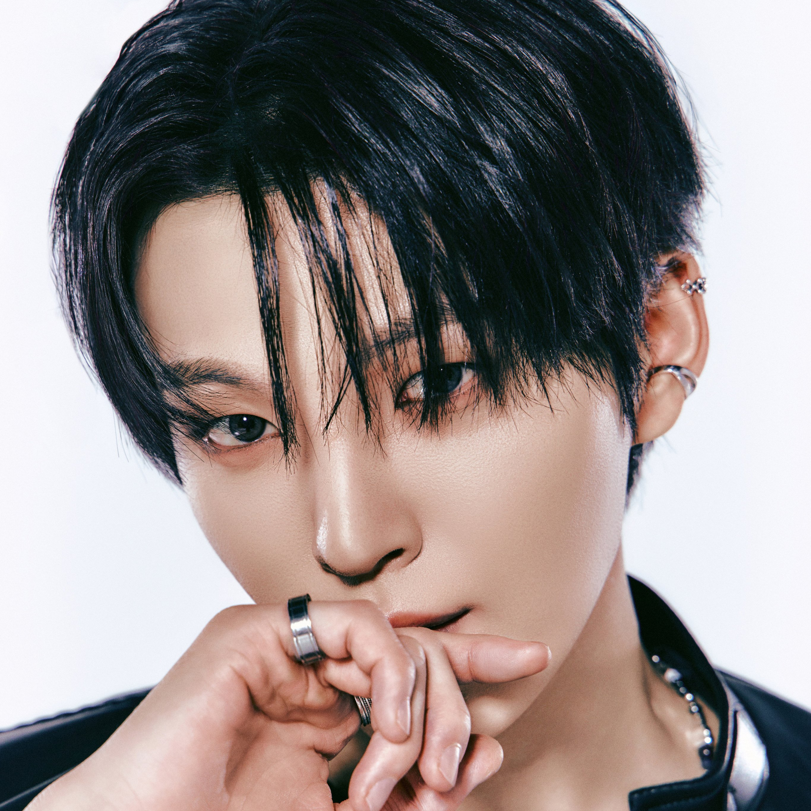 Latest photo of HEECHAN (DKB)