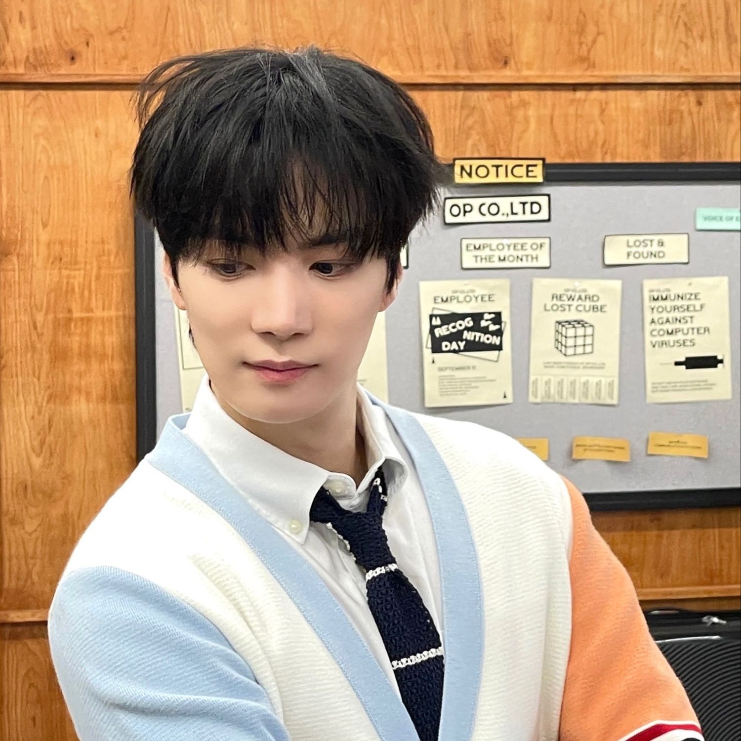 A moment captured by Kim Jonghyeon's fan