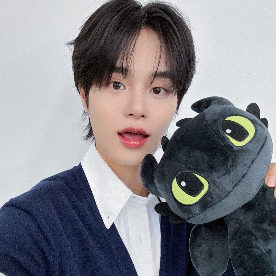 Latest photo of Lee Daehwi (AB6IX)