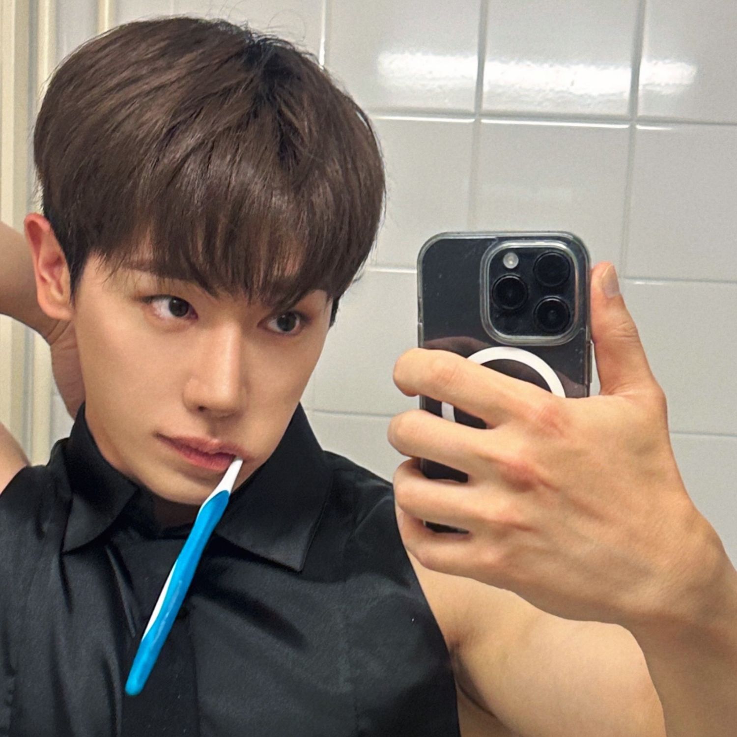 Behind-the-scenes cut of Wonho