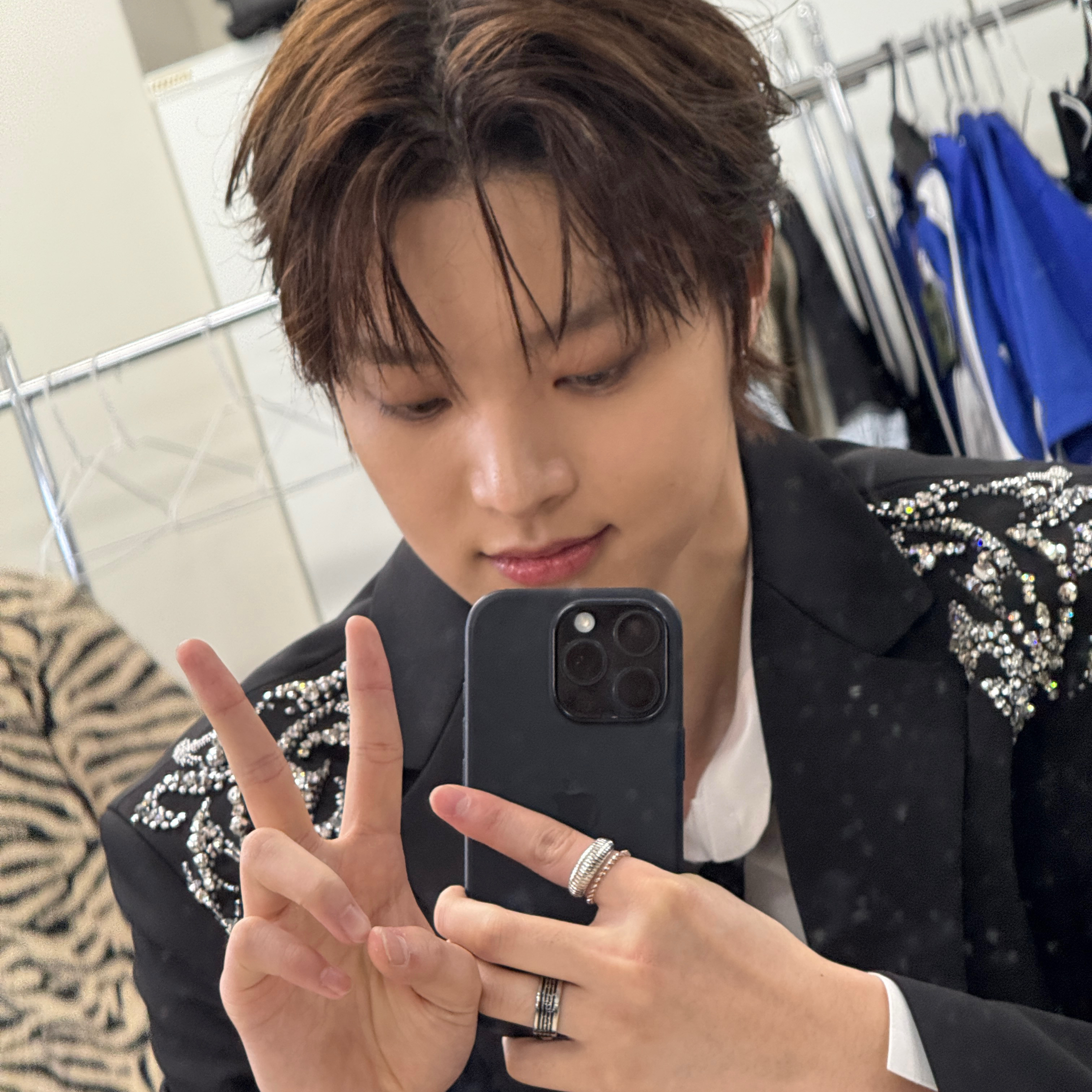 Behind-the-scenes cut of EJ (&TEAM)