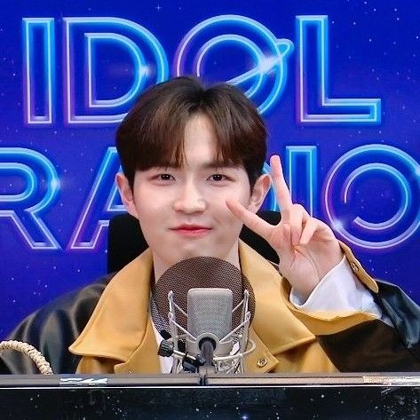 Behind-the-scenes cut of Kim Jaehwan
