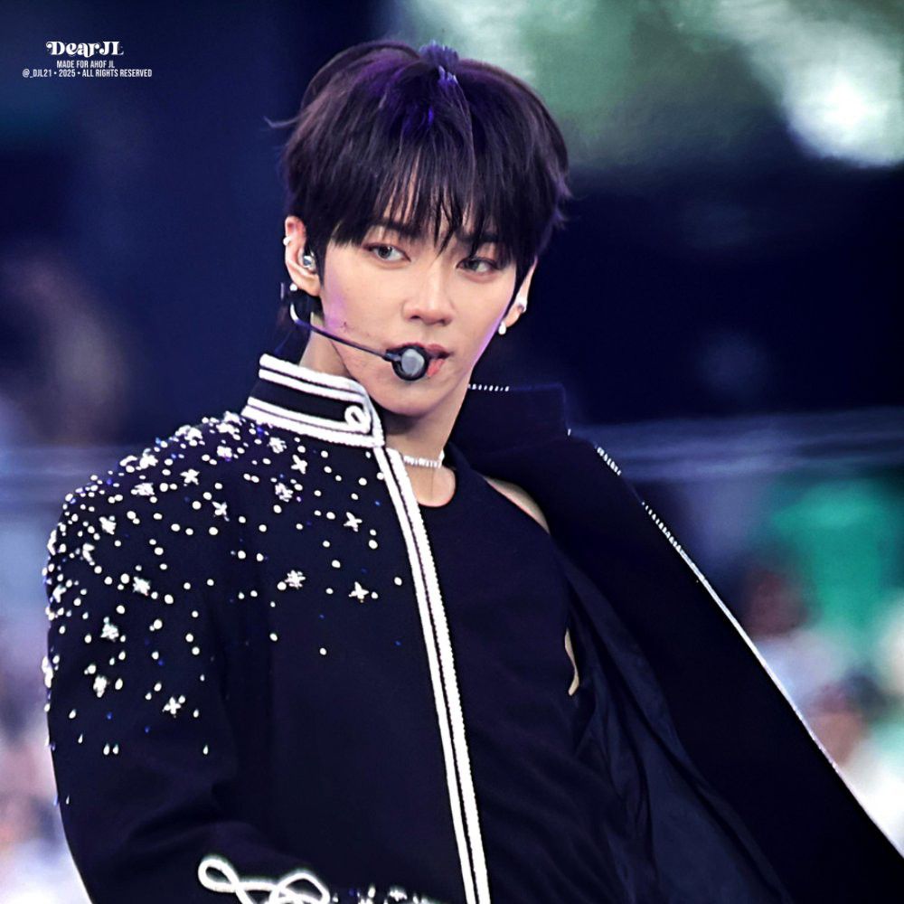 Recent activity shot of JL (AHOF)