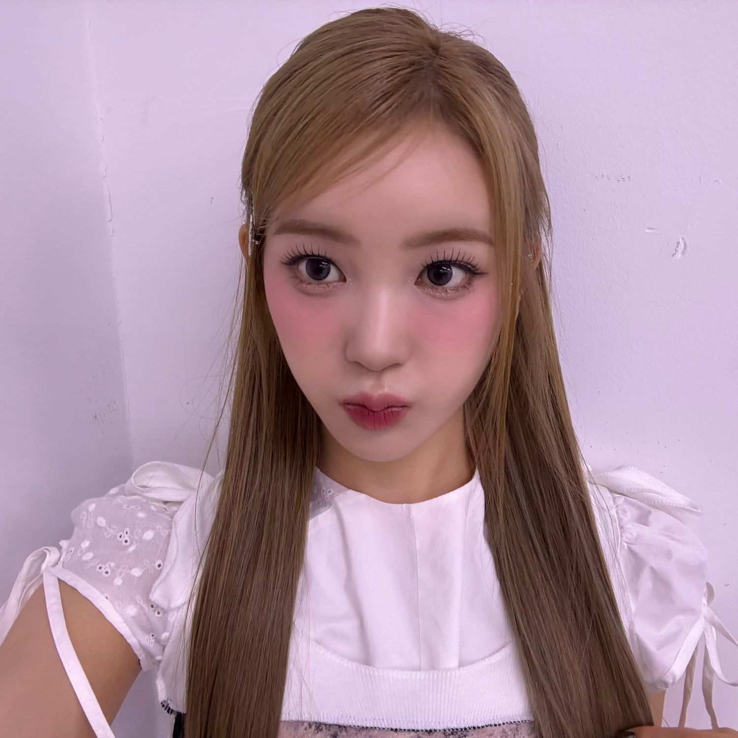 Recent activity shot of Sakurai Miu (ME:I)