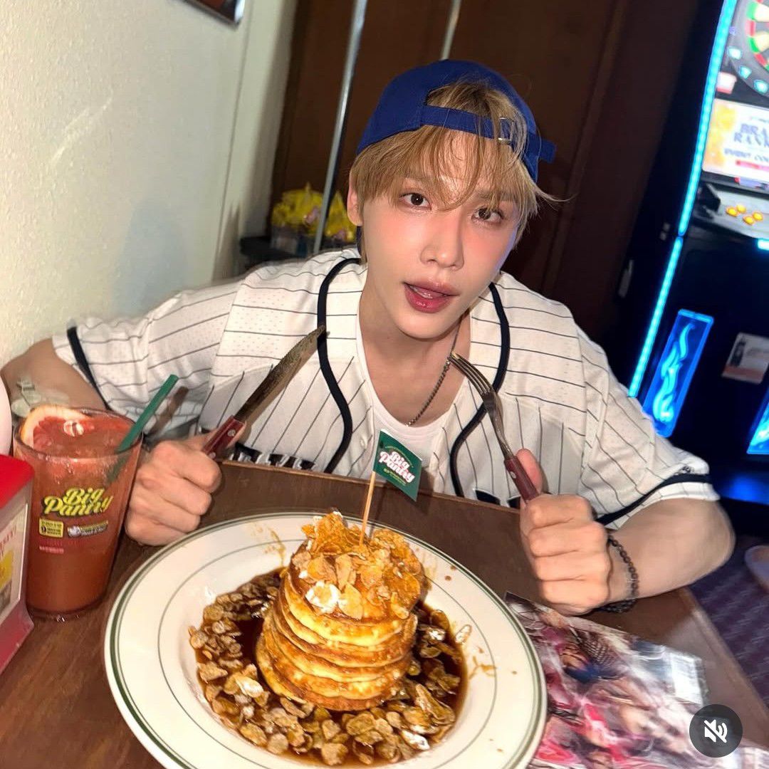 Behind-the-scenes cut of Jeon Woong (AB6IX)