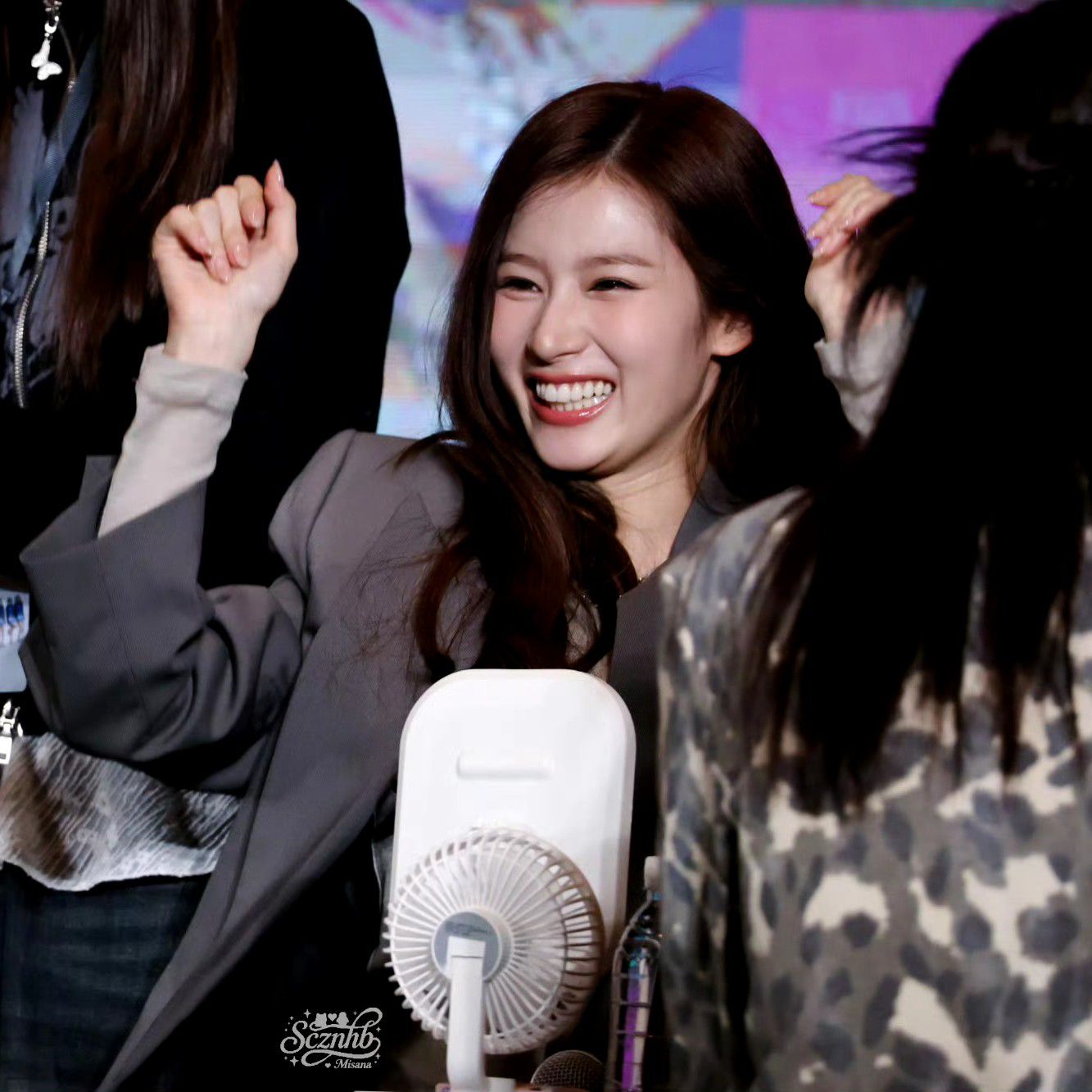 사나 (TWICE) 팬이 찍은 순간