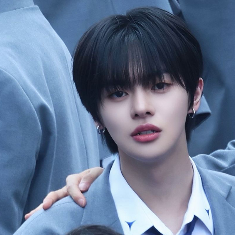 Behind-the-scenes cut of Lee Leo