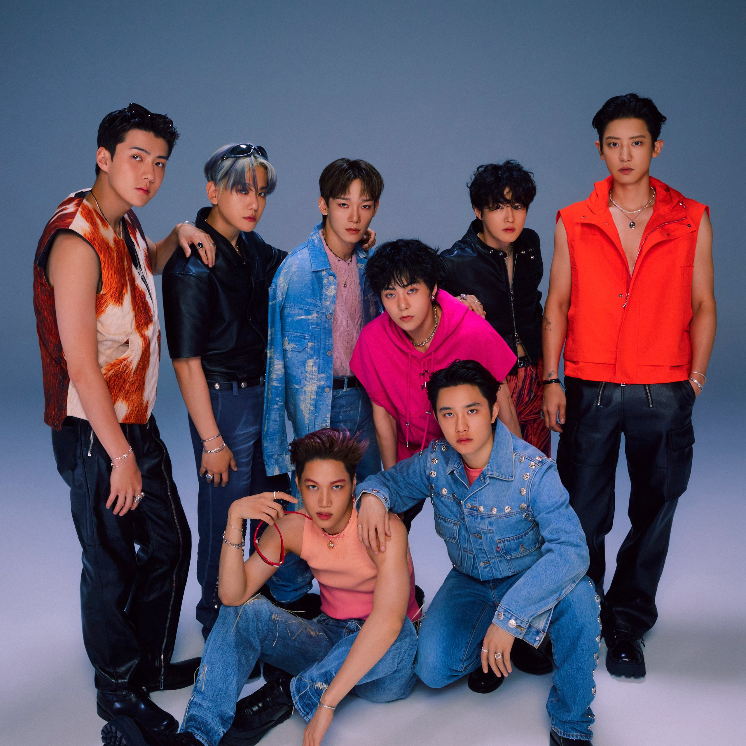 Latest photo of EXO