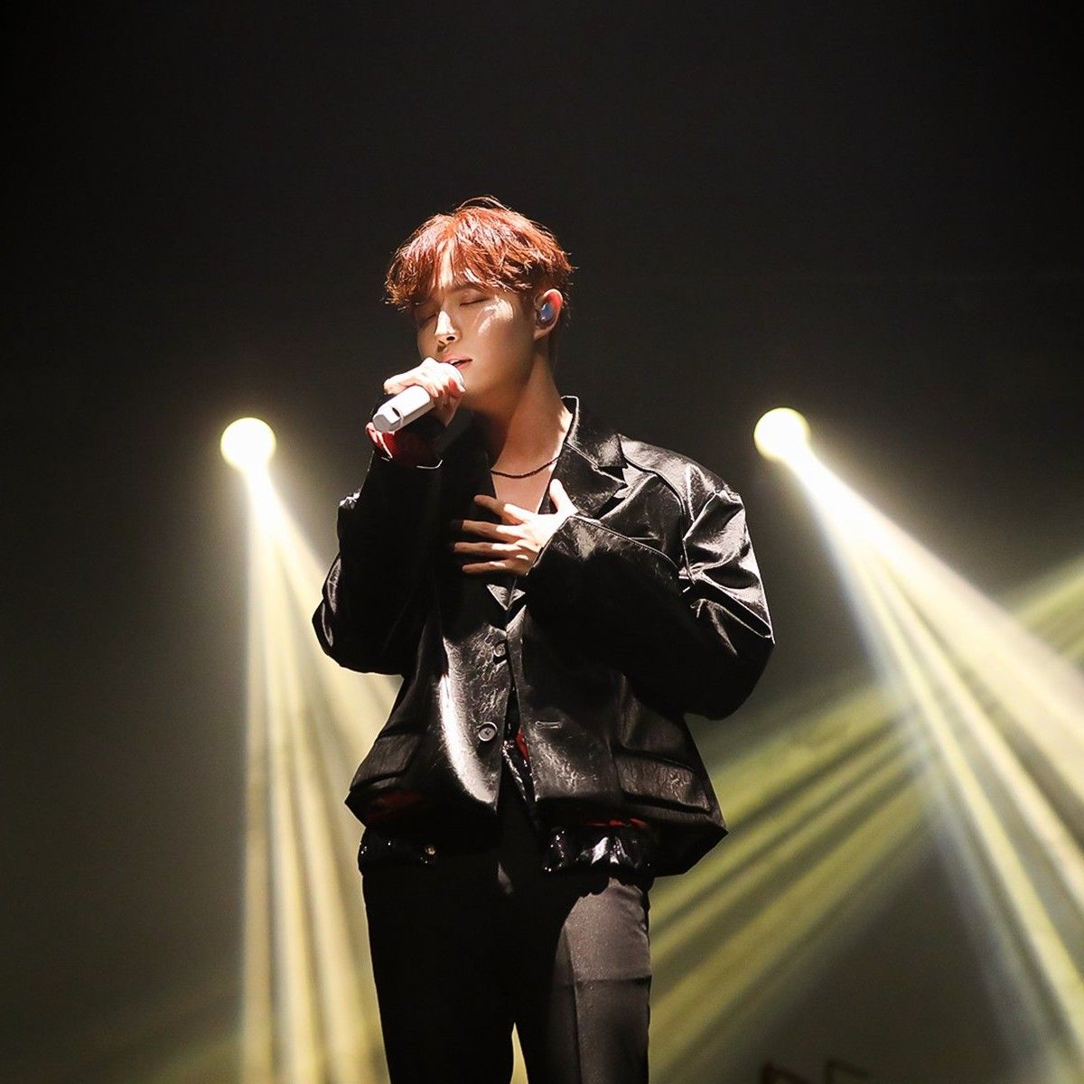 Potret di balik layar Kim Jaehwan