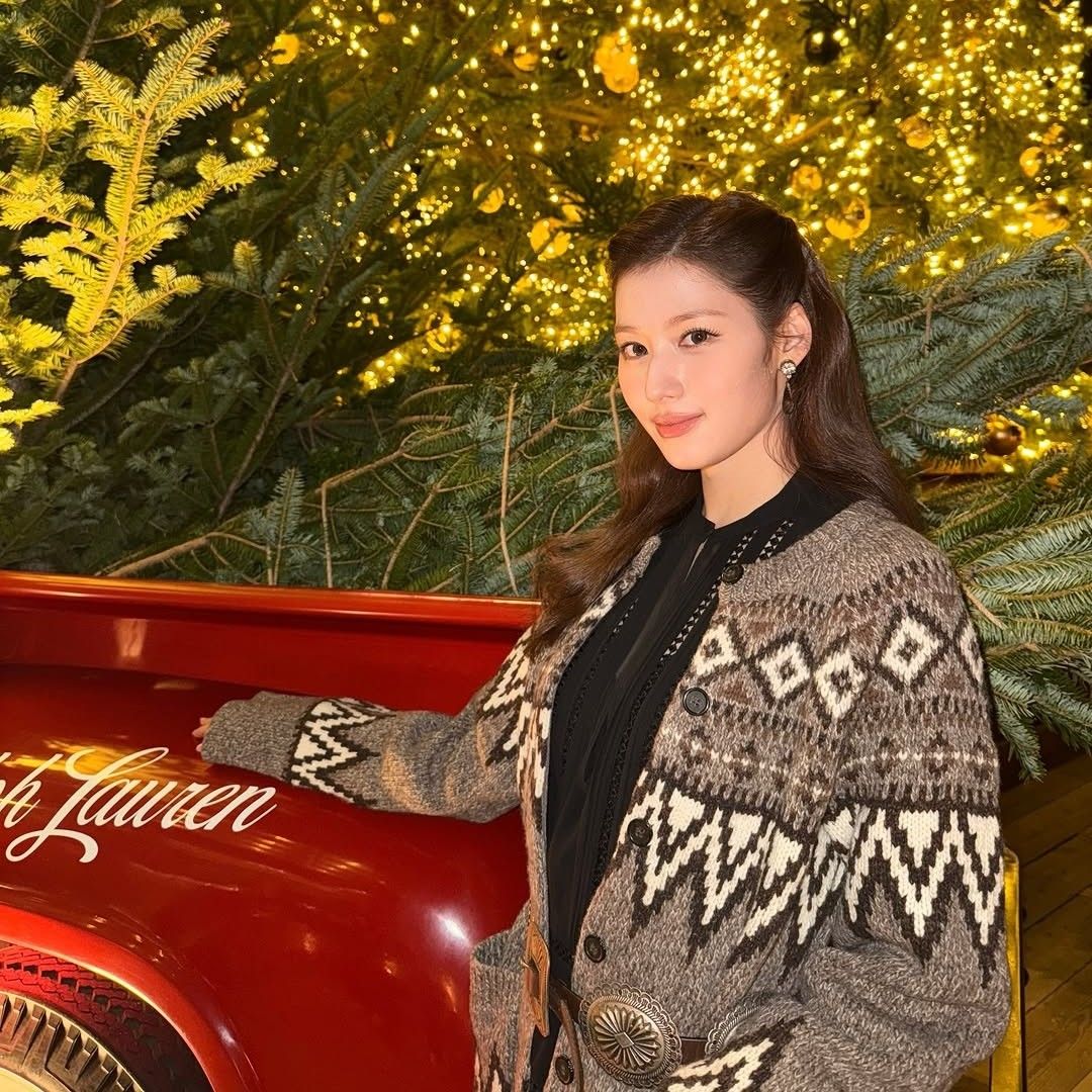 사나 (TWICE) 최근 활동샷