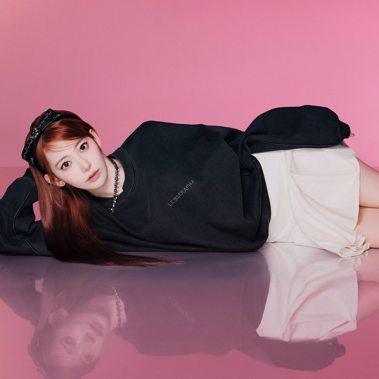 Recent activity shot of Sakura (LE SSERAFIM)