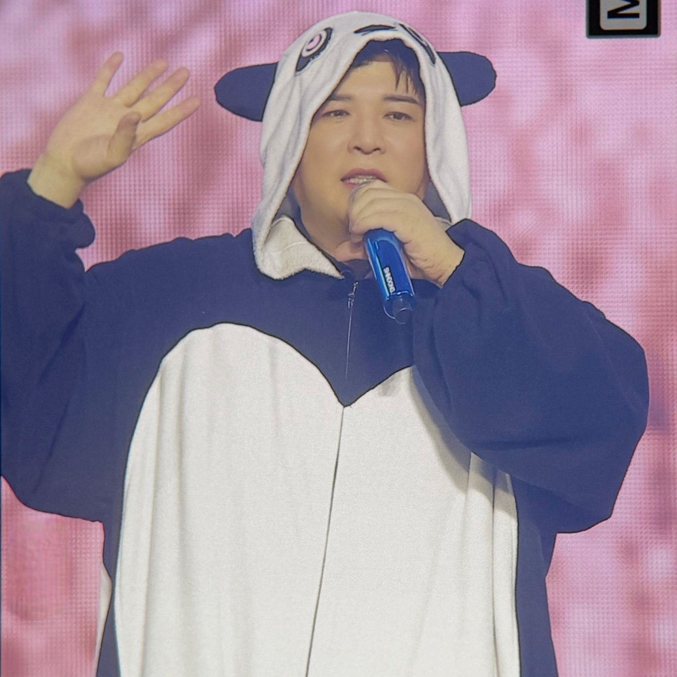 Latest photo of Shindong (Super Junior)