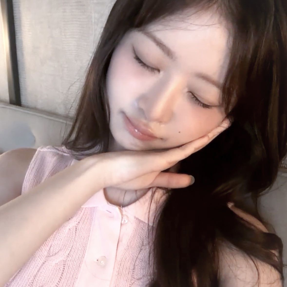 Recent activity shot of Rei (IVE)