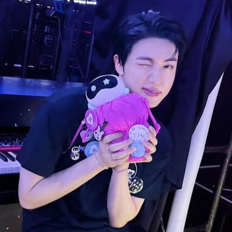 Latest photo of Jin (BTS)