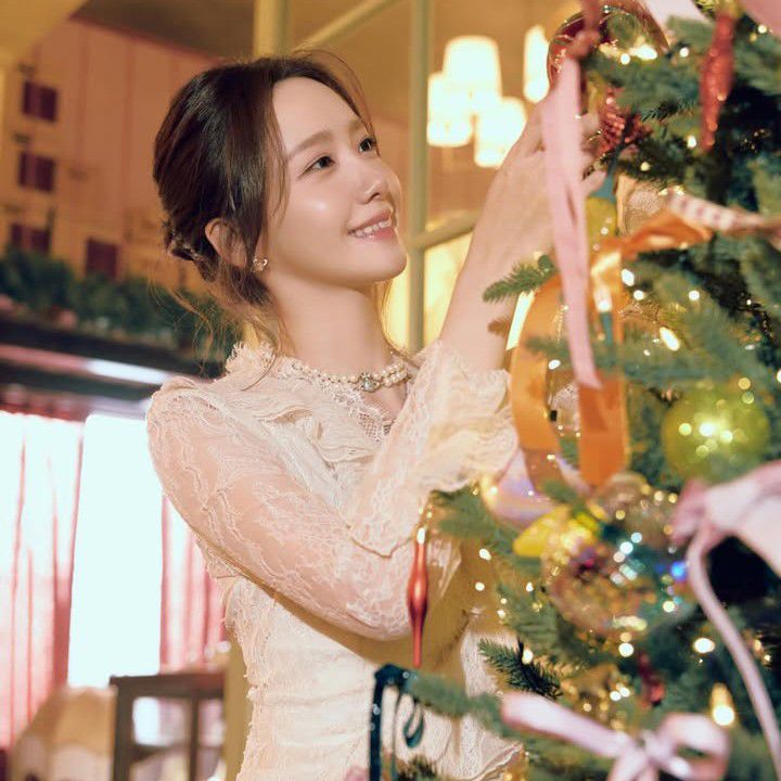 潤娥 (少女時代)的最新活動照片