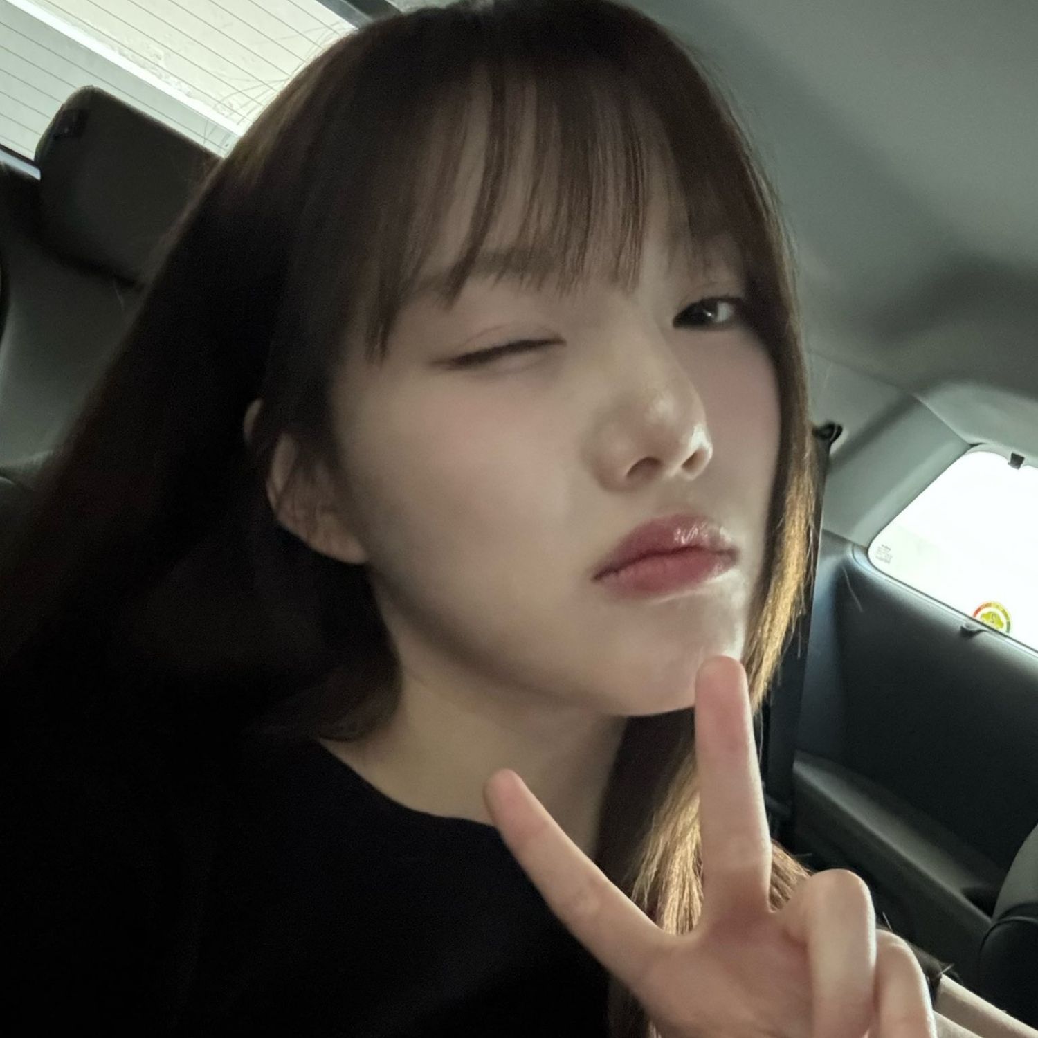 艺琳 (GFRIEND)的最新照片