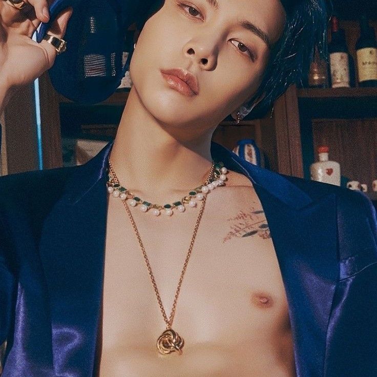 Behind-the-scenes cut of Johnny (NCT 127)