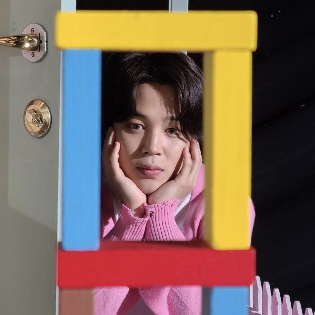 A moment captured by Jimin (BTS)'s fan