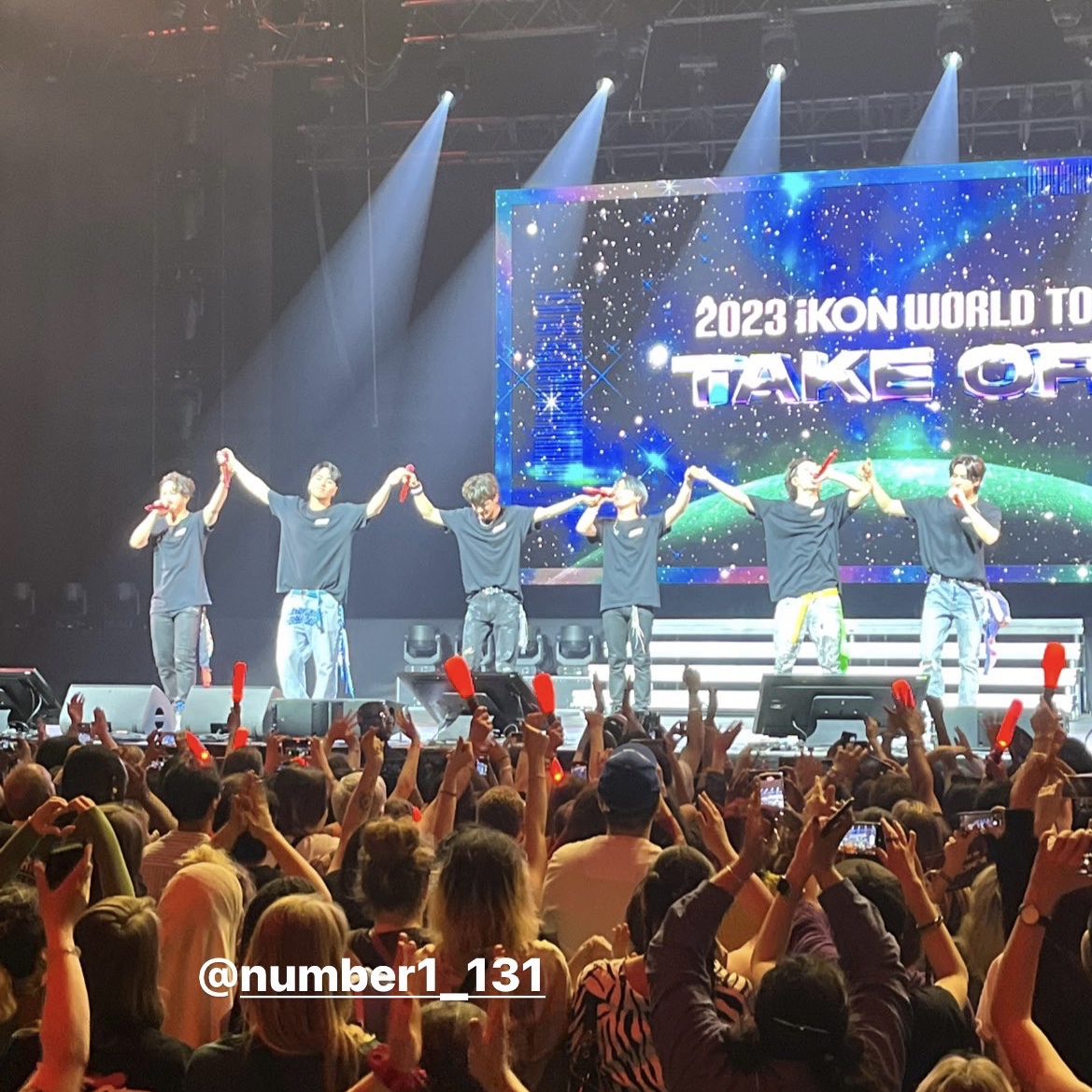 Behind-the-scenes cut of iKON