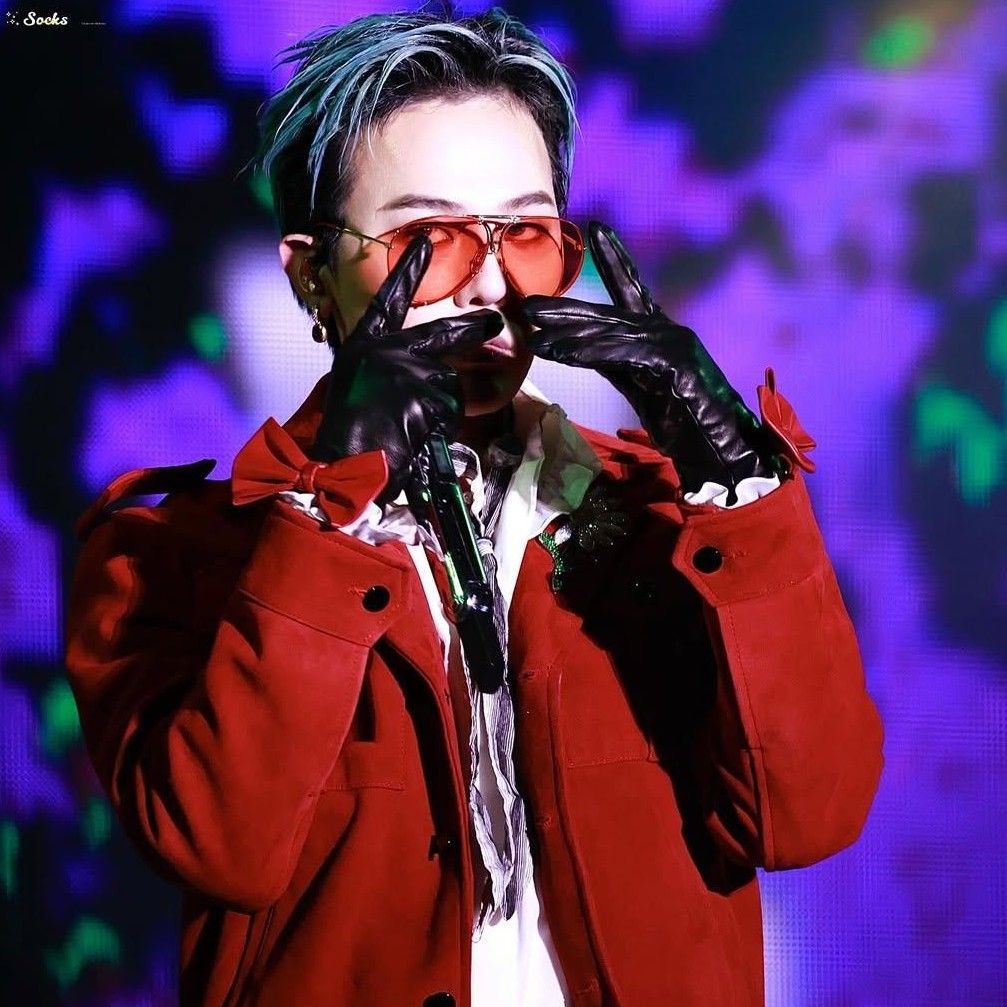 Recent activity shot of G-DRAGON (BIGBANG)