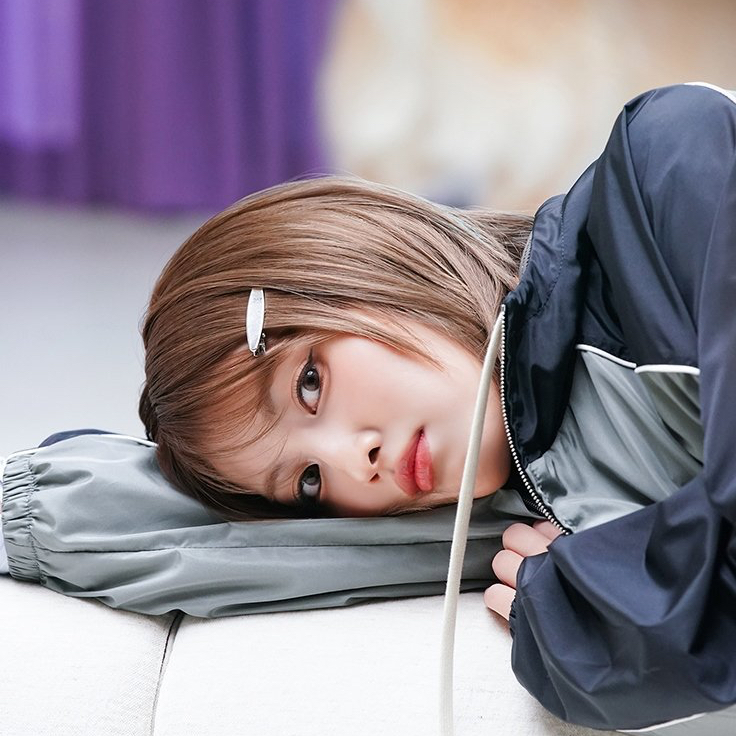 モモ (TWICE)の舞台裏ショット