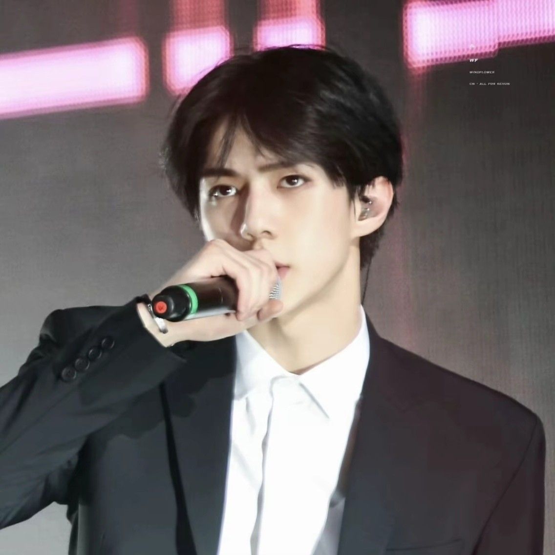 Behind-the-scenes cut of Sehun (EXO)
