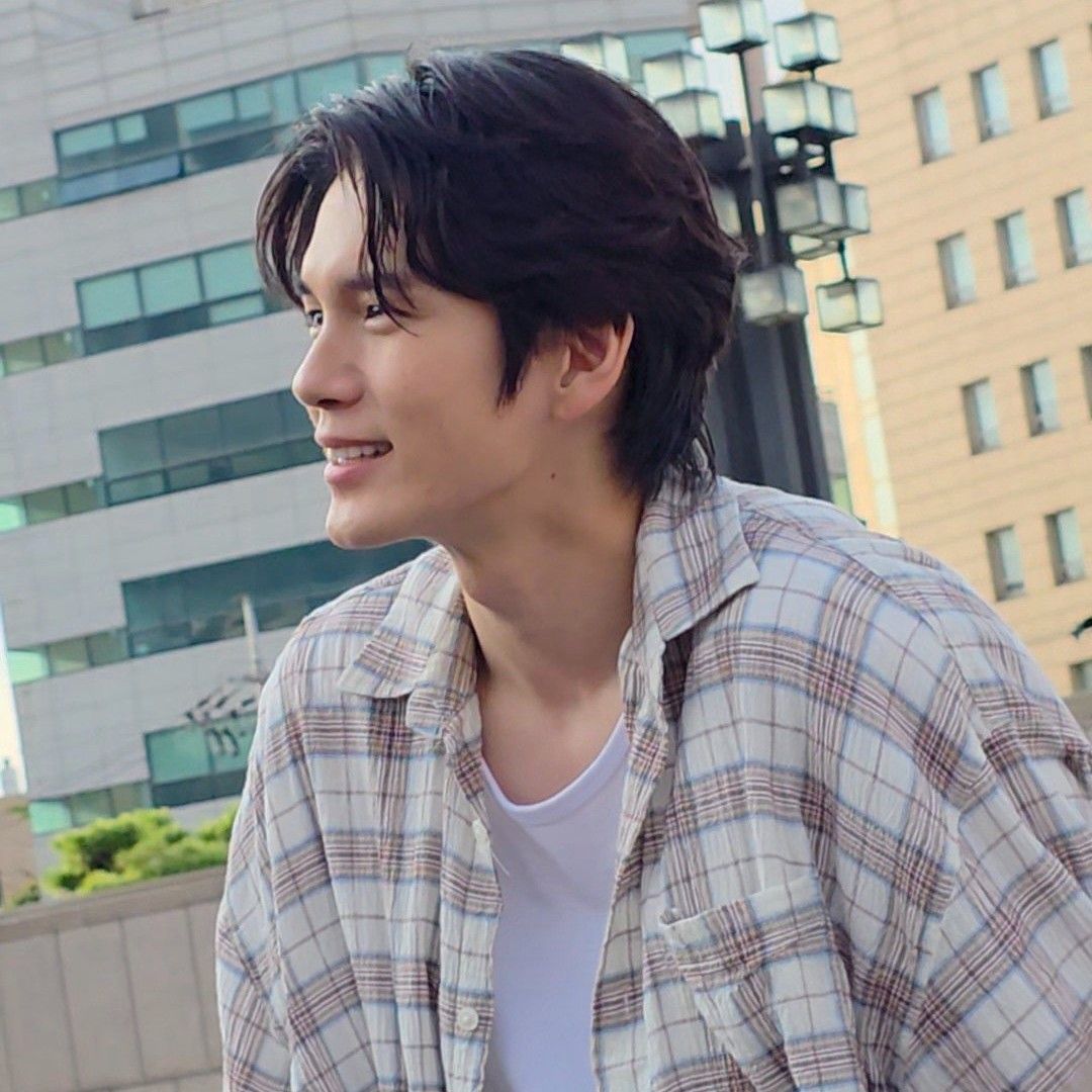Recent activity shot of Ong Seongwu