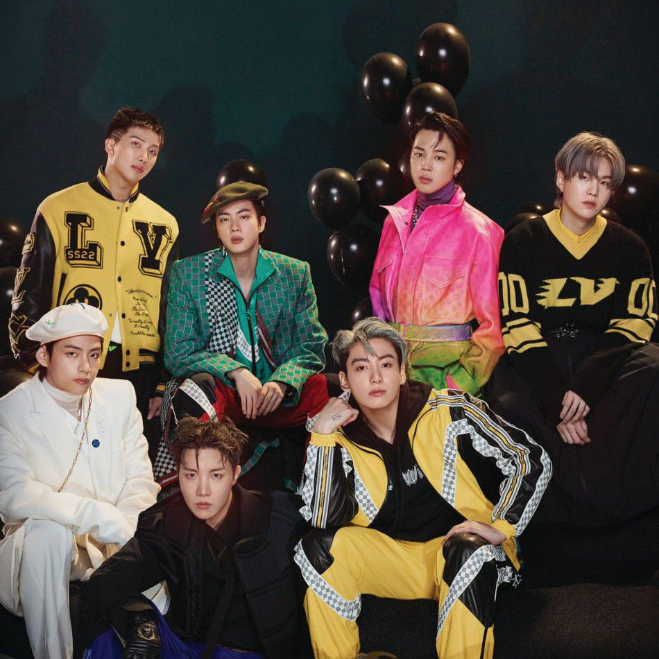 Behind-the-scenes cut of BTS