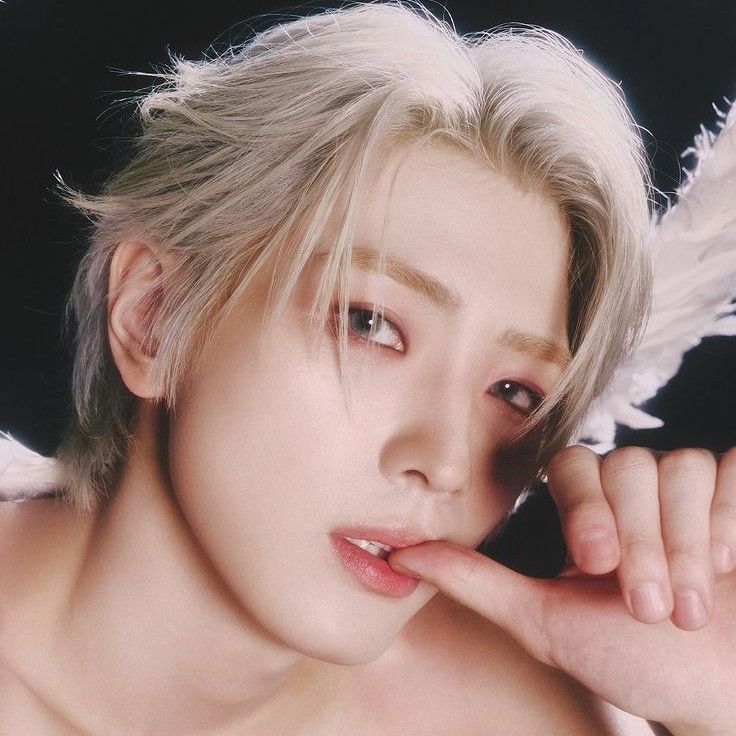 A moment captured by Yonghee (CIX)'s fan