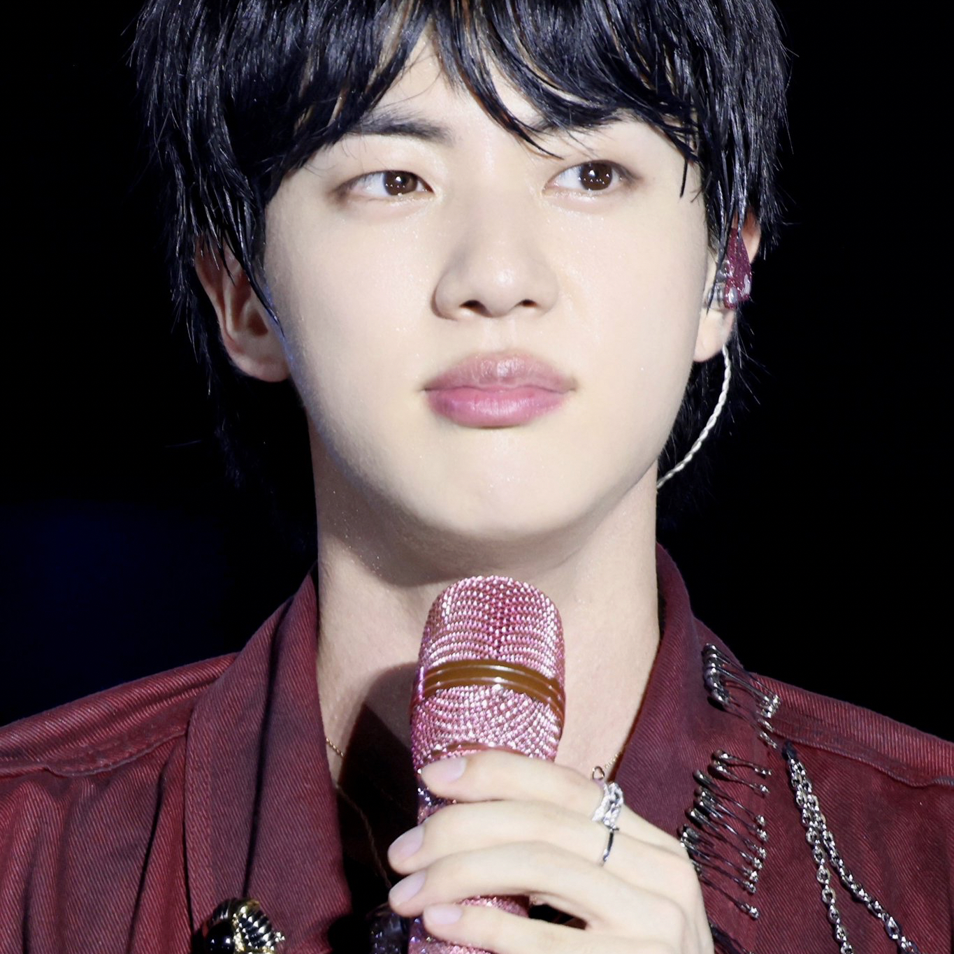 Behind-the-scenes cut of Jin (BTS)