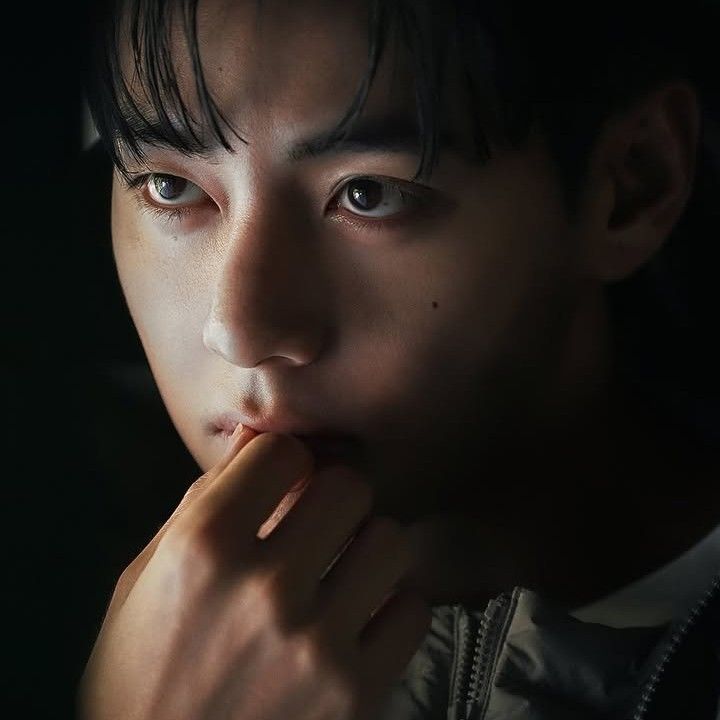 뷔 (방탄소년단) 최근 활동샷