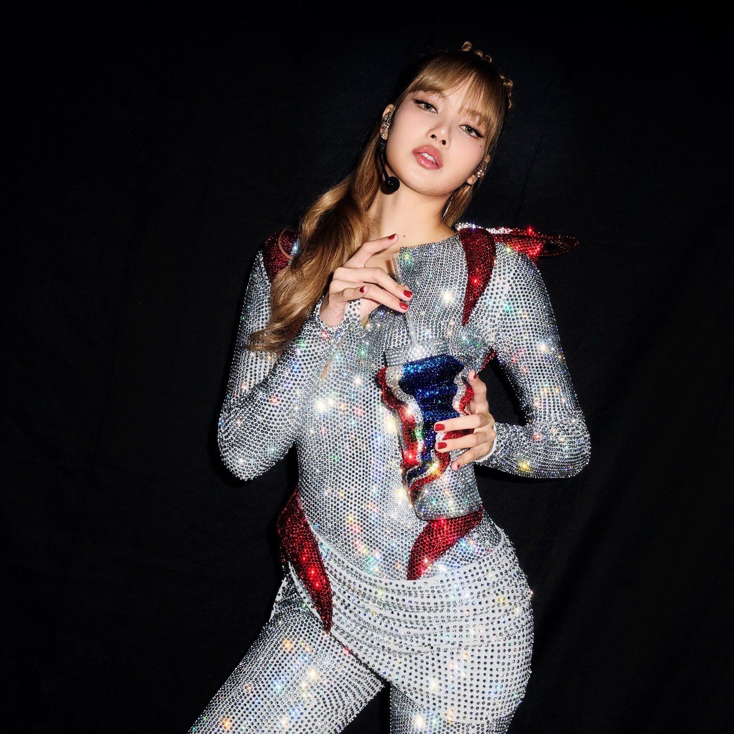 Momen yang diabadikan oleh penggemar Lisa (BLACKPINK)