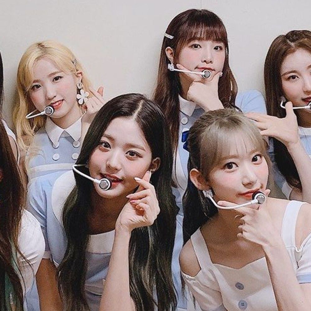 A moment captured by IZ*ONE's fan