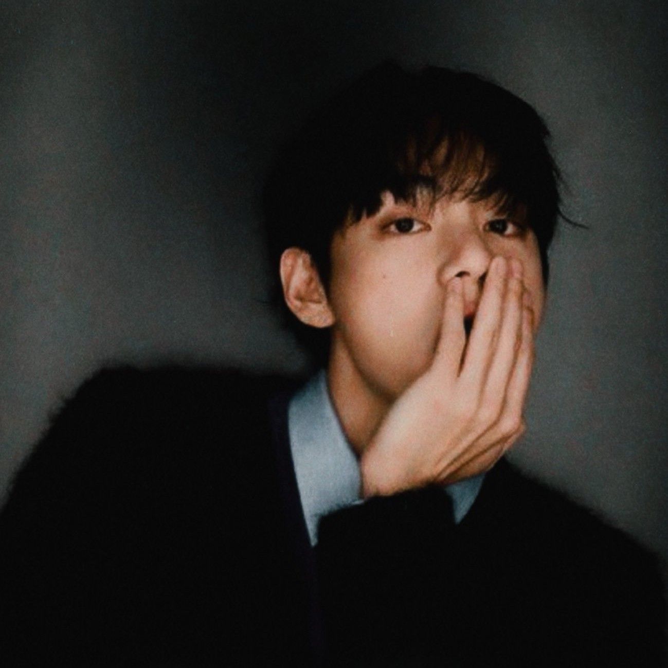 뷔 (방탄소년단) 최근 활동샷