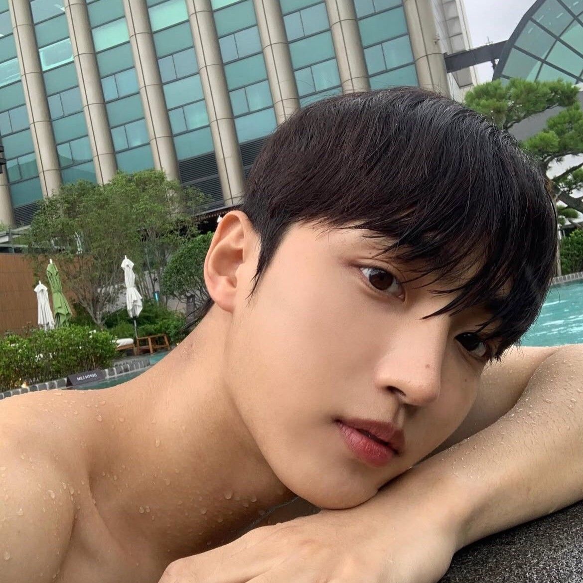 A moment captured by Sunyoul (UP10TION)'s fan
