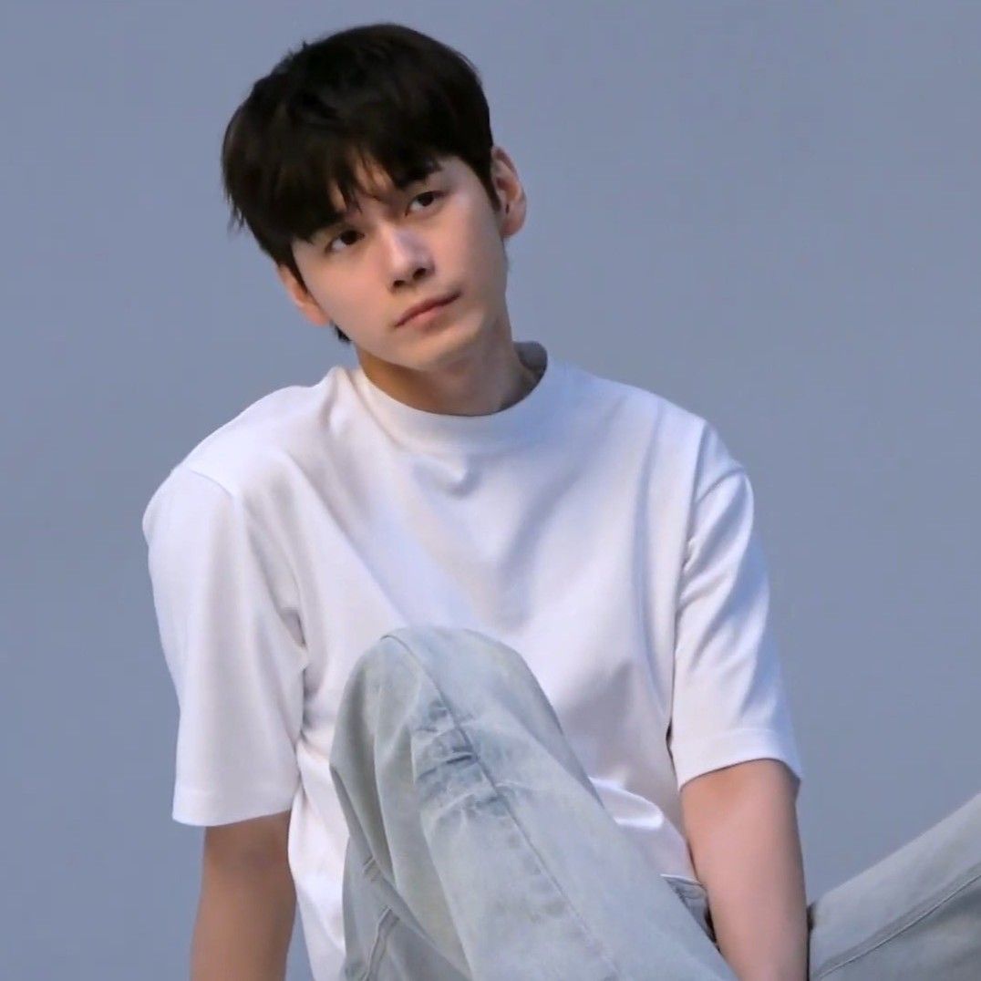 Latest photo of Ong Seongwu