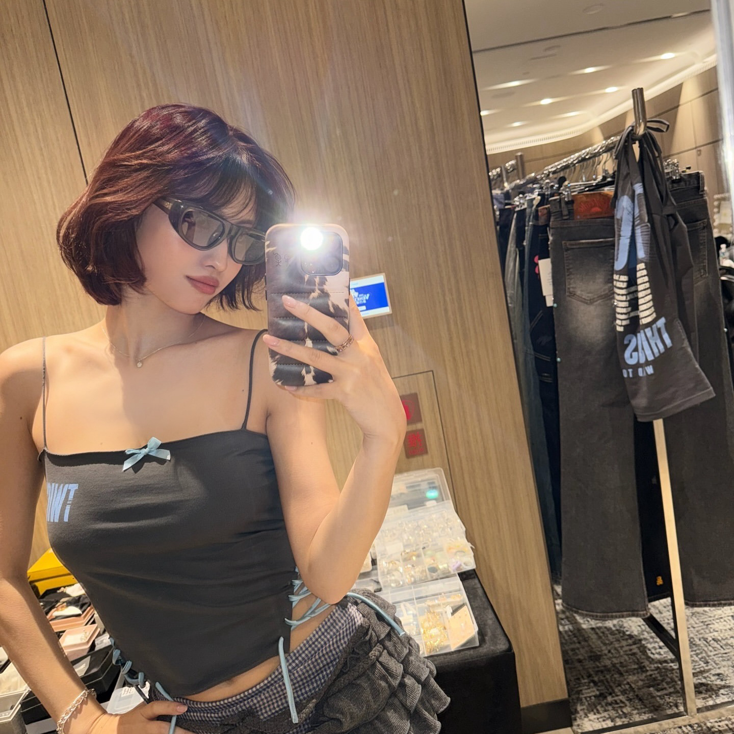 Foto terbaru Momo (TWICE)