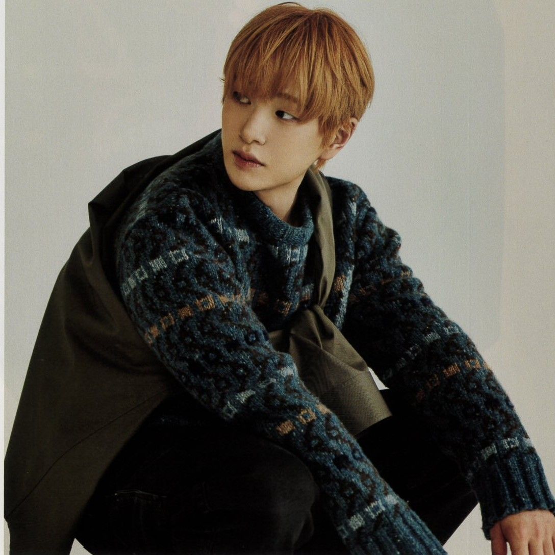 A moment captured by Onew (SHINee)'s fan