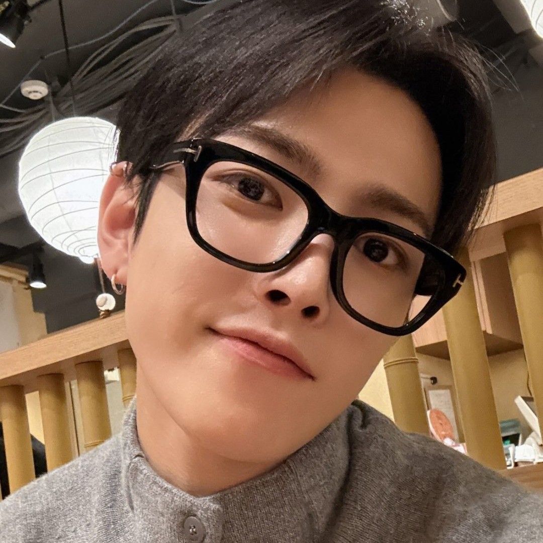 Latest photo of Hongjoong (ATEEZ)