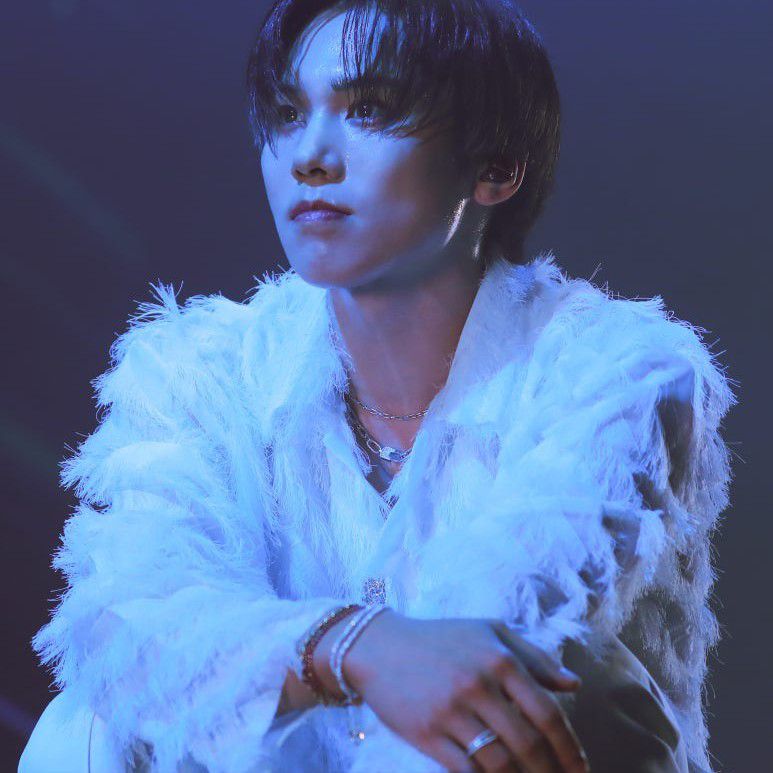 A moment captured by Rocky's fan