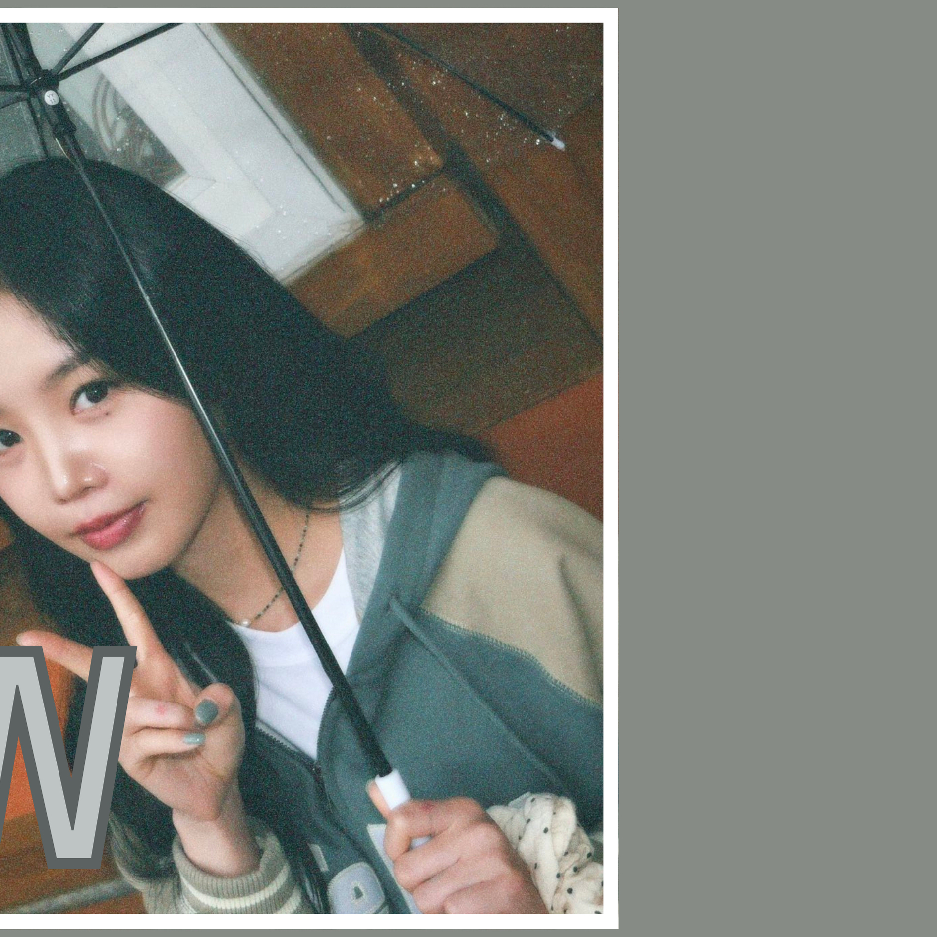 Behind-the-scenes cut of Soojin
