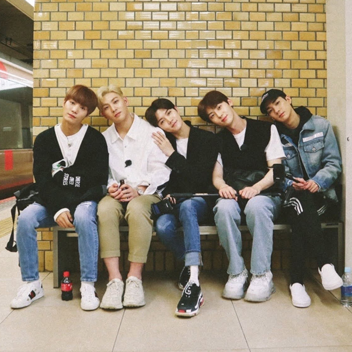 Latest photo of NU'EST