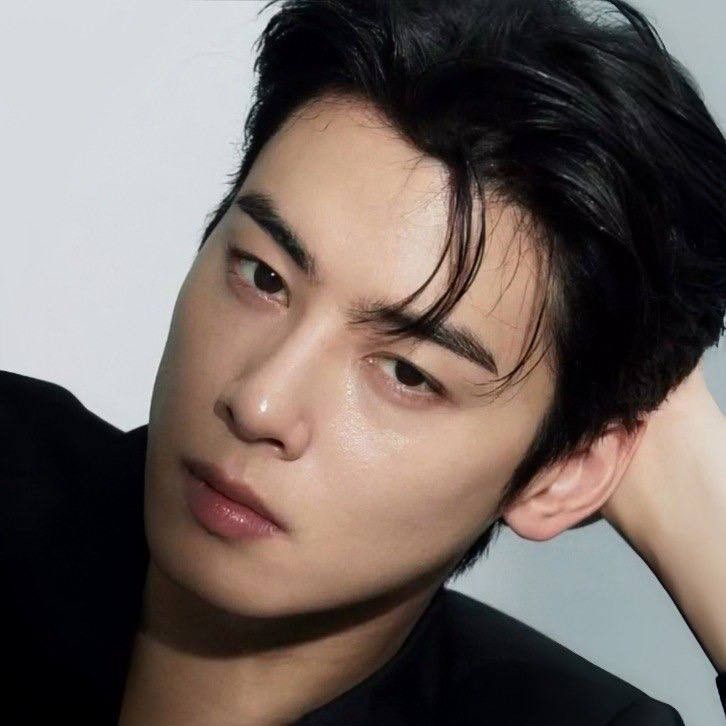 Latest photo of Eunwoo (ASTRO)