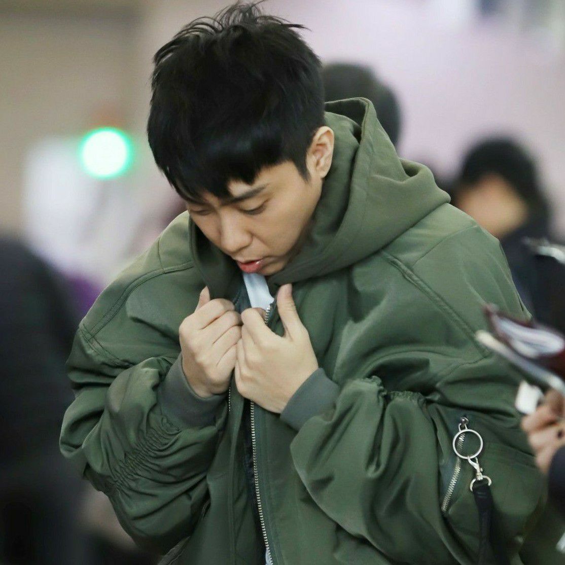 Recent activity shot of Eun Jiwon (SECHSKIES)