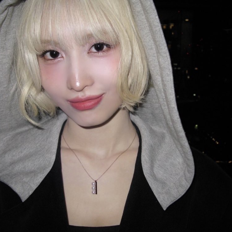 TWICE의 비하인드 컷