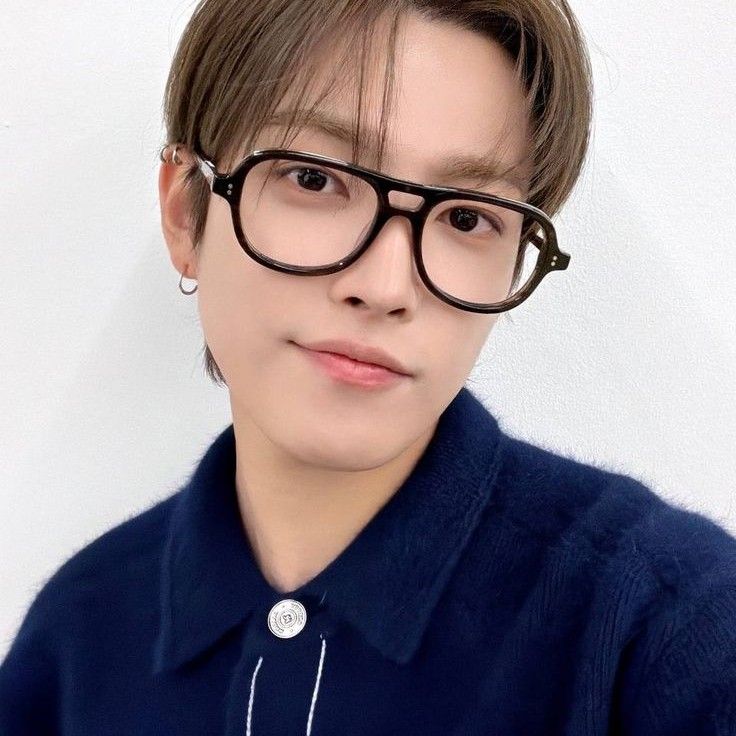 Recent activity shot of Hongjoong (ATEEZ)