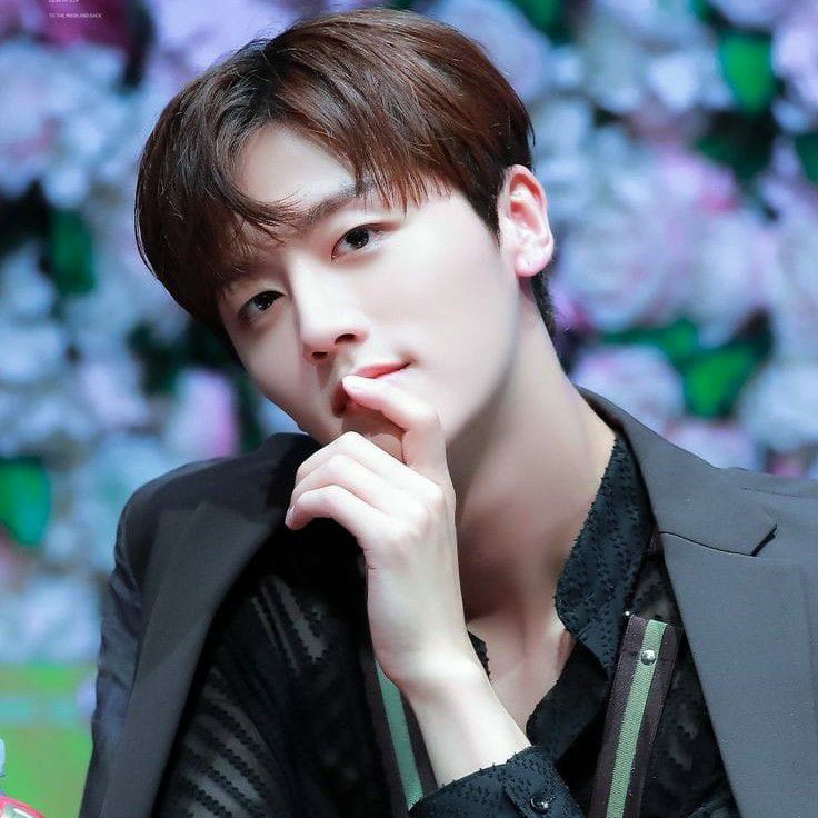 Foto aktivitas terbaru SF9